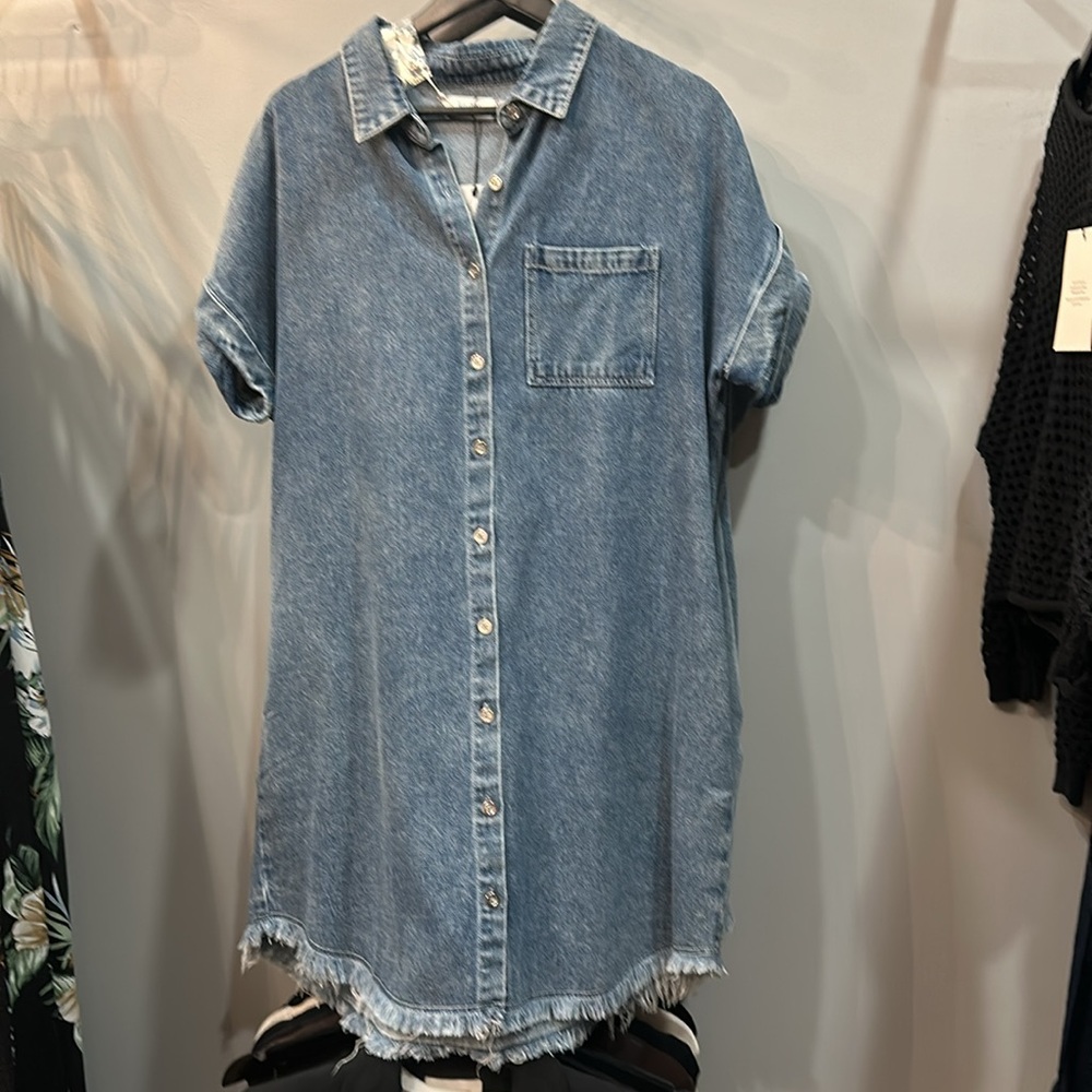Super cute Jean dress - Picture 2 of 3